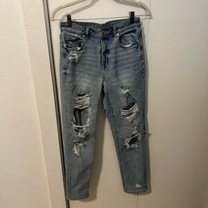 American Eagle Outfitters Light Blue Distressed Mom Jeans